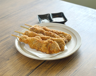 黒毛和牛串カツ 6本 黒毛和牛 国産  牛肉 肉 お肉 おにく 冷凍 串カツ 牛肉 和牛 牛カツ おつまみ 惣菜 おかず グルメ 人気 夜食 おつまみ 晩ごはん   見牛 ブランド牛 宇治市 京都府