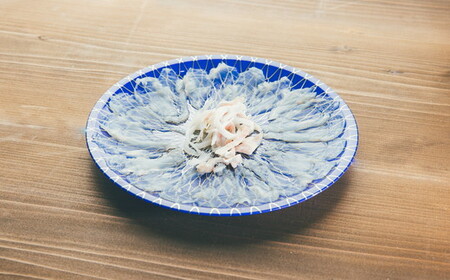 伊勢湾産天然とらふぐ刺身 5人前 特製ポン酢付 ( ふぐ フグ とらふぐ 刺身 てっさ 国産ふぐ 天然ふぐ フグてっさ とらふぐ刺身 ) 