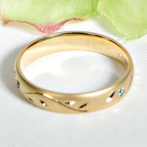 指輪 K18YG イエローゴールド ブルーダイヤ 0.03ct リーフ モチーフ 彫刻 18金 つや消し 葉っぱ 木の葉 甲丸 メンズリング 【326-k18ygm】 ALPAZ166