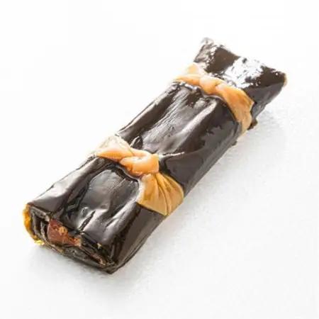 国産(北海道産)昆布で鮭(サケ)を丁寧に巻いた昆布巻きセット(4本)_昆布巻 国産 北海道産 サケ コンブ だし 海藻 だし昆布 こんぶ水 出汁 乾物 こんぶ ギフト 調理済み 一人暮らし セット お