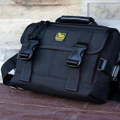 ふるさと納税 松茂町 VanNuys ポータブルオーディオ用 カスタムバッグF2(Wバックル)270【ハンドル:ブラック】 |  | 03