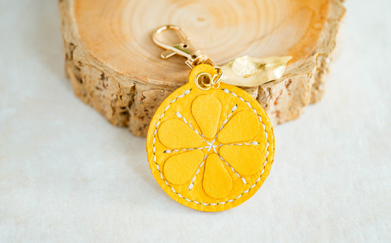 No.067 湘南ゴールドキーホルダー（1個）