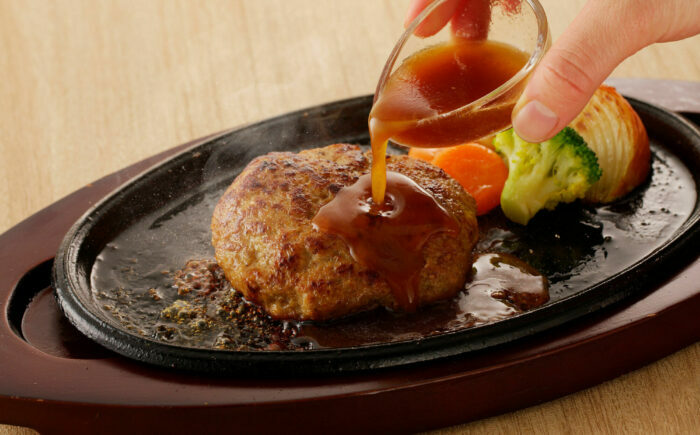 佐賀牛赤身肉スライスと丸福特製ハンバーグ食べ比べセット / 牛肉 佐賀牛 黒毛和牛 すきやき / 佐賀県 / マルフクフーズ [41AOCS072]