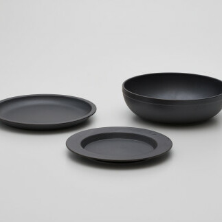 2016/ TY Black Set 平皿 プレート リム皿 ボウル 3個セット 有田焼 食器 ギフト A40-202_イメージ1