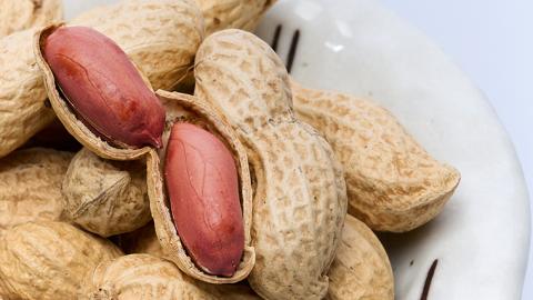 ＜ お歳暮熨斗付 ＞ 筑波山麓 特選 から付き落花生 国産 国産落花生 落花生 ピーナッツ 茨城県 生産者直送 豆菓子 おやつ 御歳暮 お歳暮 [BB005sa]