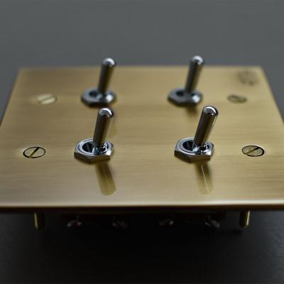 ふるさと納税 木津川市 HITTITEのトグルスイッチ　真鍮色　H(4口正方形) |  | 01