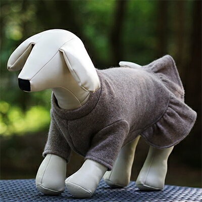 【ふるさと納税】カシミヤ100％ 犬用フリルワンピース＆ケープ 無染色ココア色 Mサイズ 雑貨 日用品 　お届け：※手作りでお作り致しますので、1～2ヵ月ほどの納期を頂くことがあります。