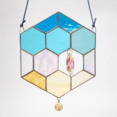 ふるさと納税 大月町 ステンドグラス 蜂の巣 モチーフ  (ブルー) サンキャッチャー 手作り インテリア雑貨 雑貨 |  | 01