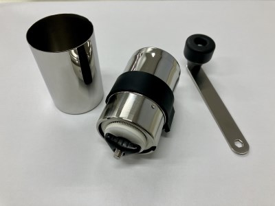 ステンレスコーヒーミル ミラー 手動 コンパクト 登山 ソロキャンプ 燕三条製 コーヒーミル