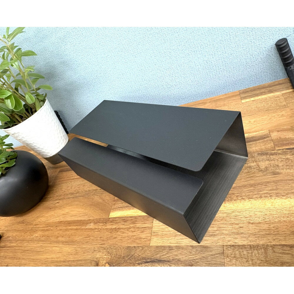 【ふるさと納税】ステンレス ティッシュケース Kブラック インテリア BOX ティッシュ リビング ダイニング スタイリッシュ 【雑貨 日用品 人気 おすすめ 】 | 日用品　雑貨　人気　おすすめ