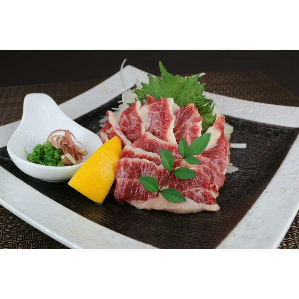 【ふるさと納税】【数量限定】霜降り馬刺し スライス 約200g【有限会社 桜屋】[AYCP041]