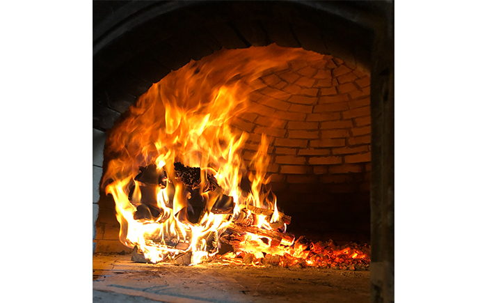 薪窯パン 岩手在来有機フルツ小麦の胡桃レーズン 2個 × 3ヶ月定期便 【 農家パン VERUM 】 ／ パン ぱん ブレッド ベーカリー 薪窯 薪窯焼き 薪窯焼 石窯パン 石窯 卵不使用 乳製品不使