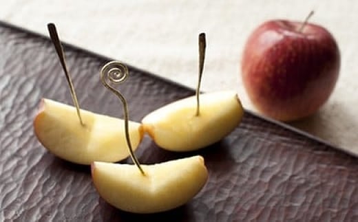 
【金属工芸作品】芽と早蕨のフルーツピックセット
