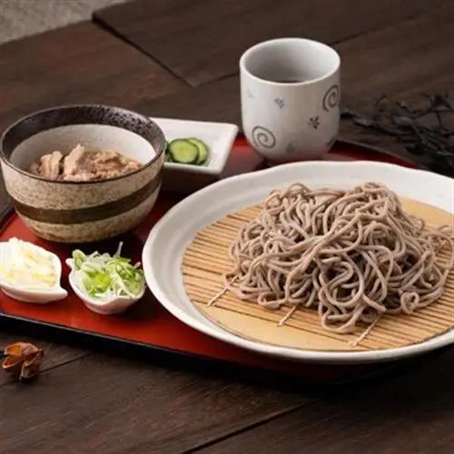 つやまの和牛そずり肉蕎麦【配送不可地域：離島】【1607698】