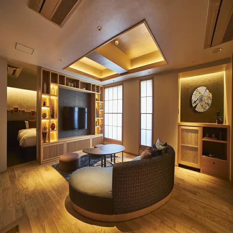 【SAKE Bar Hotel ASAKUSA】スイートルーム 1泊2名様 ペア宿泊券〈朝食付・日本酒飲み放題〉_0208-001-T06