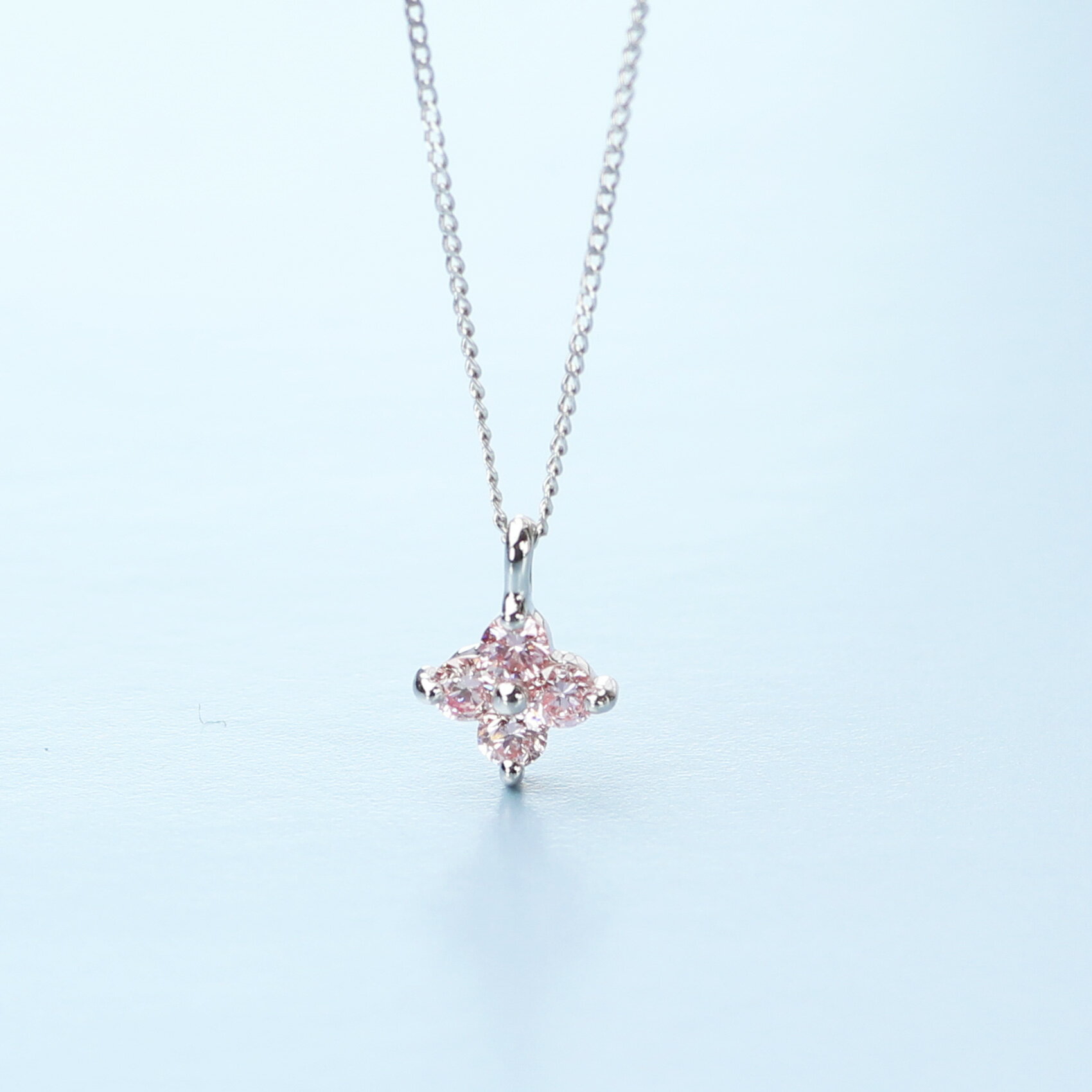 【ふるさと納税】プラチナ900【ラボピンク 0.132ctダイヤモンドネックレス】/ PT900-KN01001LPK [AM328] / プラチナ900 ピンクダイヤモンド ダイヤモンド ダイアモンド ダイヤ ネックレス フラワーデザイン アクセサリー ギフト プレゼント