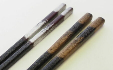 土佐古代塗の持ちやすくてつかみやすい箸 1膳 /土佐古代塗 箸 はし 塗り箸 漆箸 職人技 日本製 つかみやすい ザラ地 長持ち 伝統工芸 美禄堂 ギフト 【美禄堂】[ATBF065]