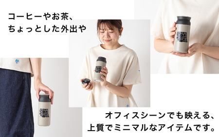 丸や × KINTO TRAVEL TUMBLER 350ml (サンドベージュ) 【トラベル タンブラー 保温 保冷 ふた付き 蓋付き マイタンブラー コーヒー おしゃれ オフィス キャンプ アウト