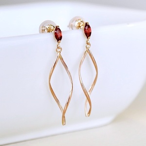 K10YG(10金) イエローゴールド 揺れる ガーネット 地金 ピアス  保証書付 SR-2363 242-055-e