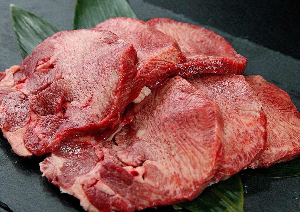 
            特上 厚切り 牛タン 約400g 霜降り 牛たん タン元 牛肉 牛 肉 お肉 焼肉 BBQ バーベキュー 希少部位 冷凍【フレッシュミート佐利中江店】tm313
          