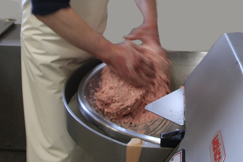 【先行予約】令和8年1月出荷 デュッセル 熊本 阿蘇 小国町 わいた 山川 手作りハム ソーセージ 詰め合わせ 5種類 マイスター 職人 ドイツ 本場の手法 チューリンガーグリル チーズグリラー コッ