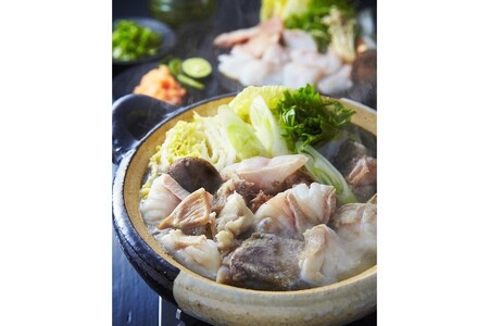 幻の天然クエ鍋2~3人前用切身合計500g (身200g、アラ300g)〈10月~3月のお届け〉 【005_0143】