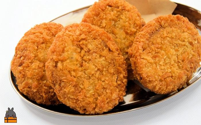 徳之島の旨みあふれる豚肉と新じゃが！徳之島の豚メンチカツ&徳之島コロッケ食べ比べ（20個）（ じゃがいも 新じゃが 豚肉 たまねぎ 唐辛子 ヤマシークニン おかず お弁当 おつまみ 肉汁 美味しい 簡
