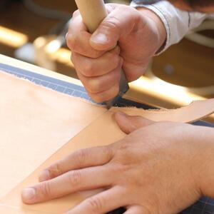 【格言メッセージがかっこいい レザーブレスレット】イタリアンレース 牛革 レザーカラー：赤 WL003 赤 ブレスレット