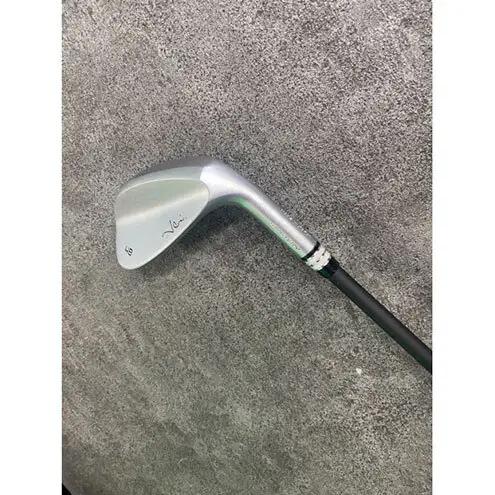 【福岡市】Abi Wedge ホワイトクロムメッキ58°　シャフト フジクラTRAVIL（105S）女性クラフトマンの阿比留俊子　設計・デザイン