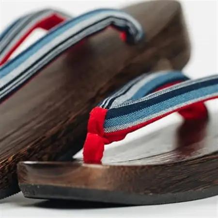 柳井縞鼻緒の下駄(女性用)、巾着セット【Mサイズ】_装飾品・工芸品  鞄・バッグ かばん カバン  装飾品・工芸品 スリッパ・下駄・草履 靴・履物 _【1014910】