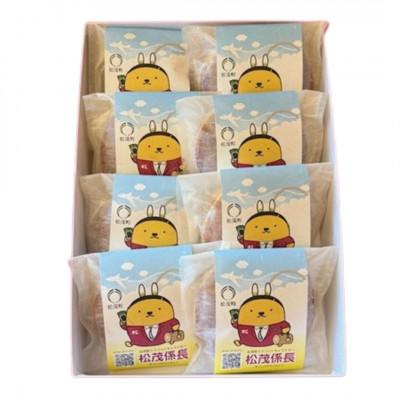 ふるさと納税 松茂町 《8個入り》松茂係長 芋どら焼　100g×8　化粧箱入り　なると金時をたっぷり使用 |  | 02