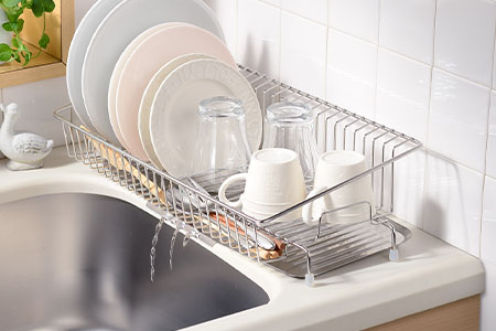 幅18cmに置ける水切りカゴ ステンレス製 省スペース 水切りラック キッチン用品 燕三条製 [leye]【012P052】