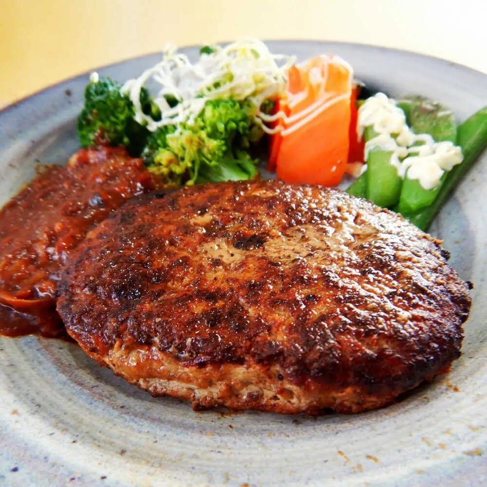 猪肉の生ハンバーグ 計10個（120g×2個入り×5パック） / 佐賀県 / ジビエ唐津 [41ABAG005]