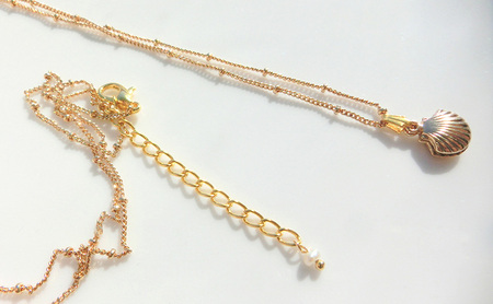 scallop long necklace ネックレス アクセサリー 貝殻 1個 [Q]handmadejewely【海 ゴールド  ロングチェーン シンプル 貝 パール 可愛い ハンドメイド ジュエ