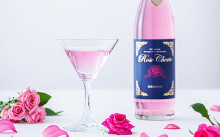 ＜新感覚！バラの香りにつつまれるお酒＞ローズシェリエ G 500ml 佐賀県/株式会社Rose [41AAAS005]