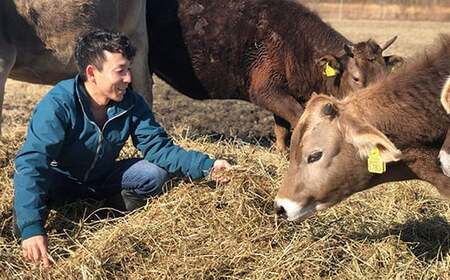 北海道十勝更別村 感動の赤身肉！ 「十勝オーガニック 放牧牛（ グラスフェッドビーフ） すきやき ・しゃぶしゃぶセット 」 F21P-594