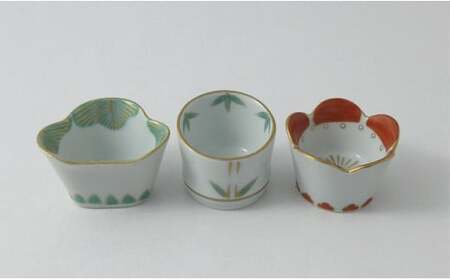 有田焼 鶴亀松竹梅 小皿小付セット 【ヤマト陶磁器】食器 器 うつわ 磁器 陶磁器 小皿 取皿 小付 ハレの日 縁起物 正月飾り 鶴亀 松竹梅 お正月の器 5枚 セット コーディネート 50000円 
