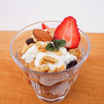 ふるさと納税 久万高原町 美川茶とホワイトチョコのグラノーラ150g |  | 03