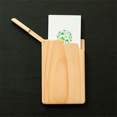 ふるさと納税 西粟倉村 蜜ロウワックスで育てる　名刺入れ　タテ型 |  | 01