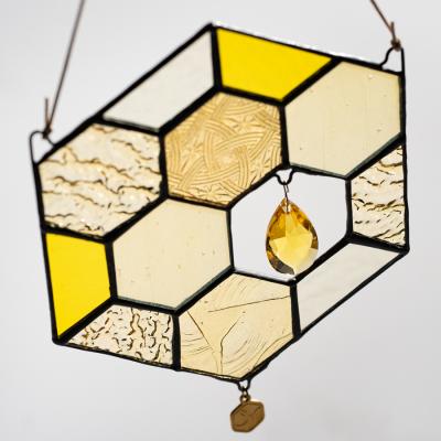 ふるさと納税 大月町 ステンドグラス 蜂の巣 モチーフ サンキャッチャー 手作り インテリア雑貨  ハンドメイド 雑貨 |  | 01