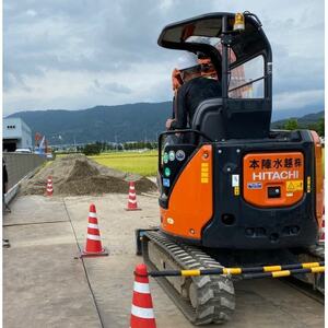 ショベルカーの資格取得!～小型車両系建設機械(整地等)特別教育～(1名様分)【1608421】