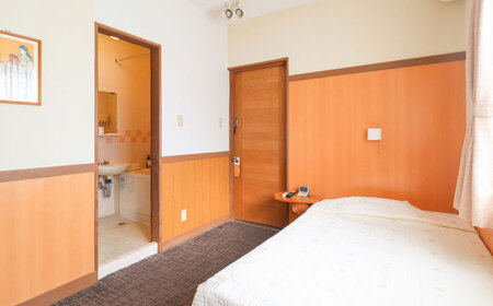 デイゴホテル 館内利用券 4000円分 宿泊券 ホテル クーポン チケット ギフト 沖縄市 / 株式会社でいごホテル[BCBV003]