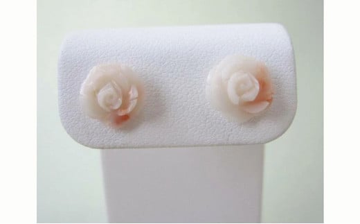 珊瑚職人館の珊瑚ピアス70