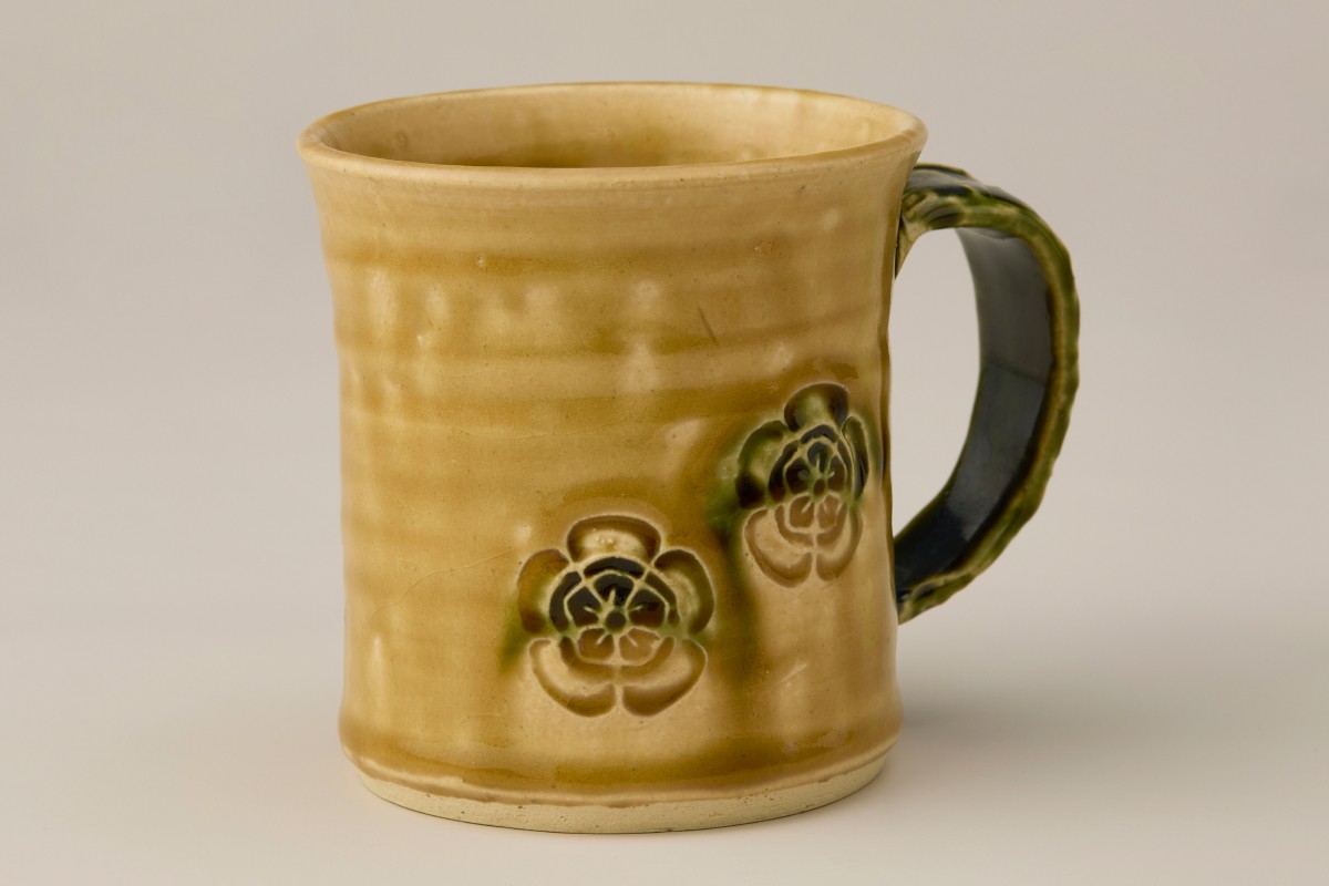 
            【柄が選べる】黄瀬戸武功マグカップ　作者：青山　晃大【 岐阜県 可児市 陶芸品 限定 チョイス限定 陶芸品 ギフト プレゼント 雑貨 コップ 】
          