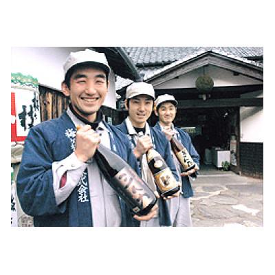 ふるさと納税 佐世保市 スッキリ華やか「吟醸酒」とシッカリ落ち着いた「純米酒」　やや辛口の一升瓶セット |  | 03