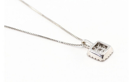 ペンダント K18WD ダイヤ数付 Islauth32 ネックレス アクセサリー ジュエリー ギフト プレゼント 贈答 [Islauth 山梨県 韮崎市 20742170]