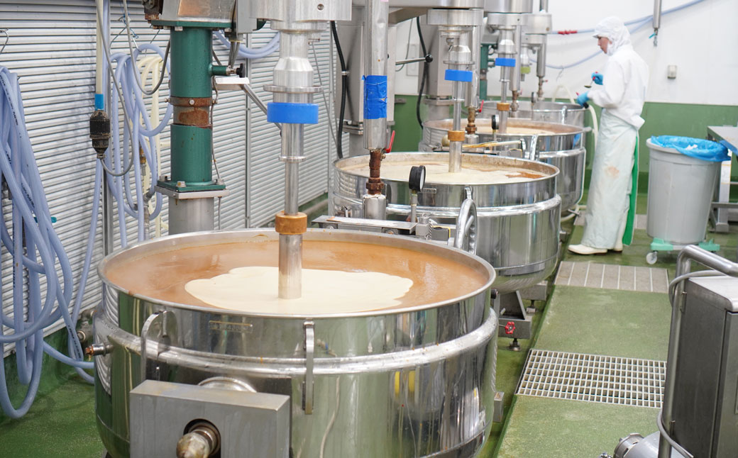 淡路オニオンカレーソース(レトルト)　180g×16食セット　　[レトルトカレー 中辛 保存食]