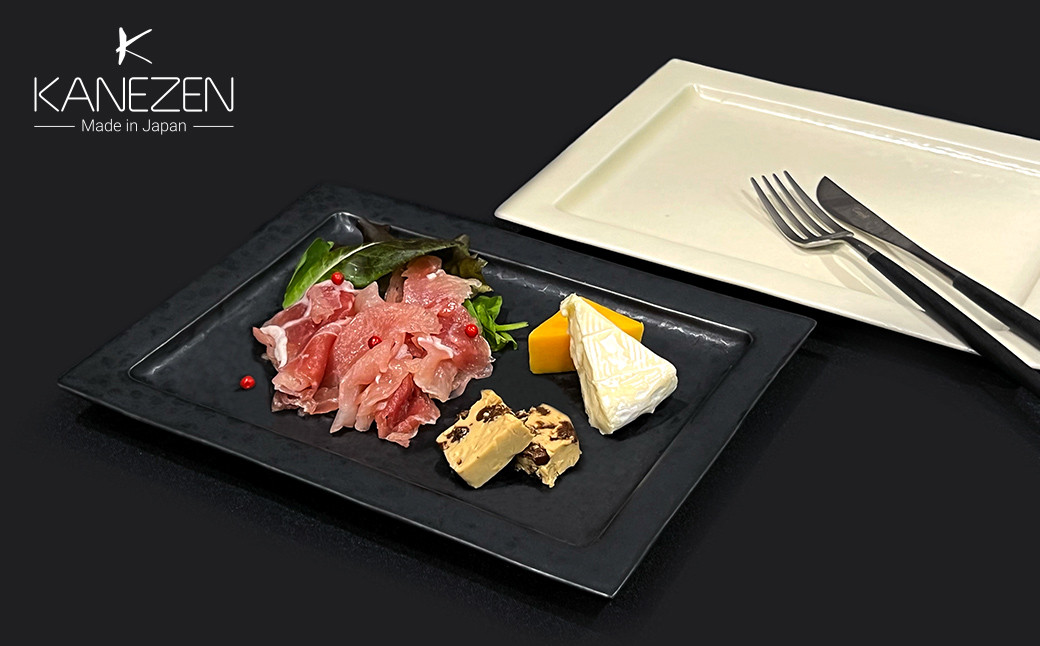 
            有田焼 21cm 長角プレート 2色 2枚 セット【金善製陶所】食器 器 うつわ 磁器 陶磁器 長角 皿 プレート ワンプレート シンプル シック ペア 黒 白 A25-573
          