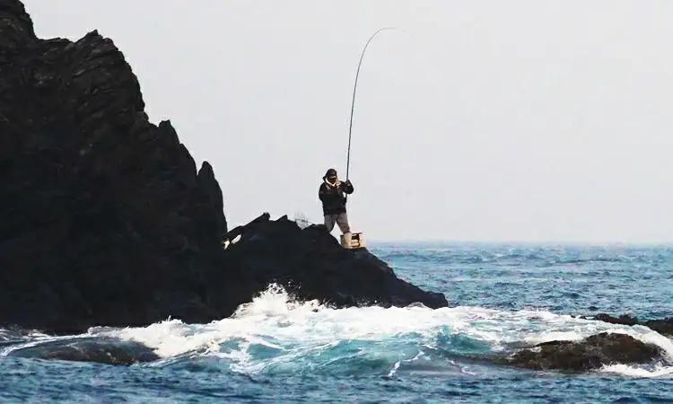 渡船 乗船券 [しば渡船] 愛南町 磯 渡し 釣り場 人気 釣り 釣り ポイント釣り 西海 スポーツ 南部 沖磯 ヤッカン アブセ 本バエ 大物 ハマチ グレ メジナ 石鯛