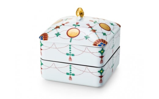 
            有田焼 其泉 錦日輪赤玉瓔珞文 角二段重
          